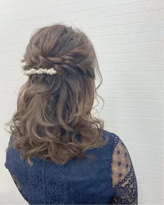 ミディアム ヘアアレンジ GRANLUSSO 〜グランルッソ駅前店所属・木口 嘉美のヘアスタイル
