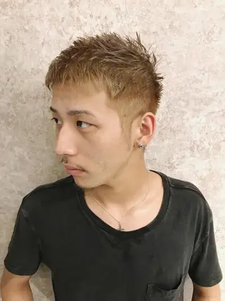 ミディアム カラー パーマ レイヤーカット 早崎太生のヘアスタイル