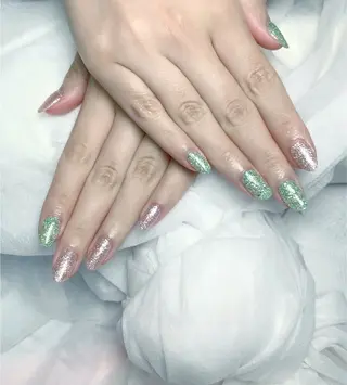 ネイル pink ladyサロン所属・べ にのネイルデザイン