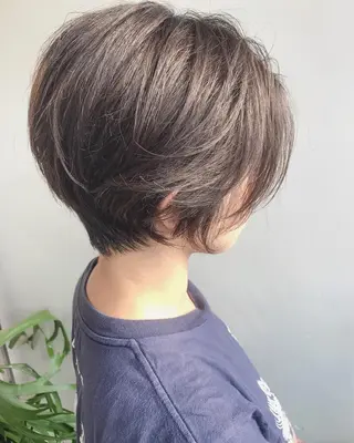 ショート カラー ショート/レイヤー なら石井知希のヘアスタイル