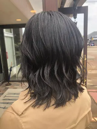 ミディアム EARTH長岡 🌼渡辺まい🌼のヘアスタイル