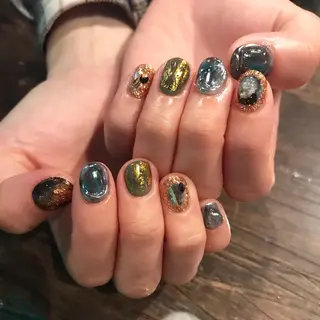 ネイル キラキラ オメメのネイルデザイン