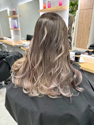 ロング カラー ⭐️NOAHL大宮 カラー特化美容室⭐️のヘアスタイル