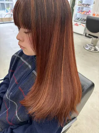 カラー MEMENTO所属・MEMENTO YUZUのヘアスタイル