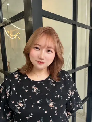 ミディアム カラー MaisonHALU 梅木琉衣のヘアスタイル