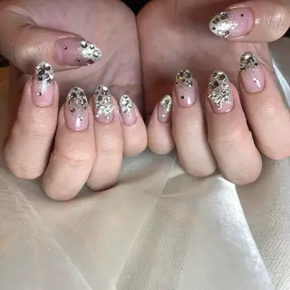 ネイル repos~ルポ~所属・里見 麗のネイルデザイン