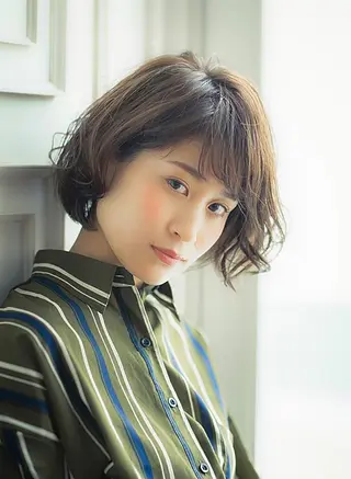ミディアム 鈴木 奈波のヘアスタイル