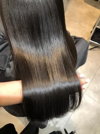 ロング オオカワユウキ 🎀newi池袋のヘアスタイル