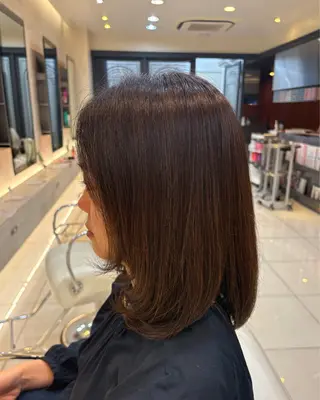 ミディアム 坂田 愛彩萌のヘアスタイル