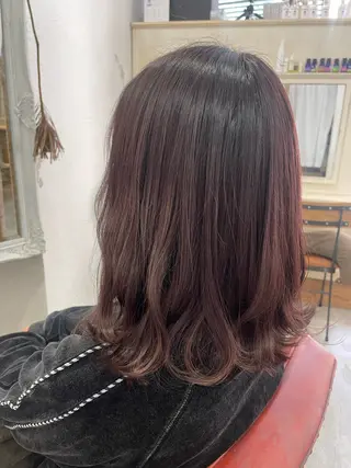 ミディアム カラー fio マナミのヘアスタイル