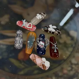 ネイル Sarina ⋆⭒˚のネイルデザイン