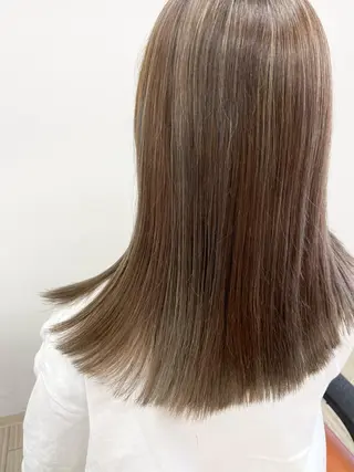 セミロング AKI💛 すみれのマツエク・マツパデザイン