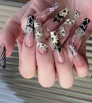 ネイル Oomiya 服部のネイルデザイン