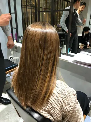 カラー SALOWIN 表参道所属・シンカ 表参道のヘアスタイル