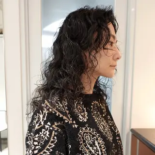 セミロング パーマ ヘアアレンジ 🌐サトウ リョウ🌐のヘアスタイル