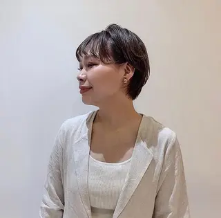 カラー glad hairのヘアスタイル