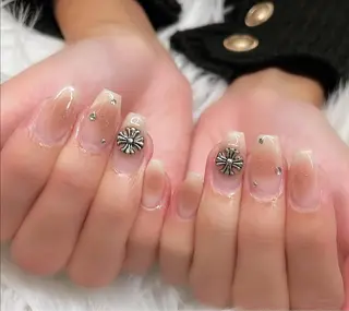 ネイル Lyna 池袋のネイルデザイン