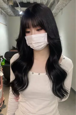 ロング カラー 横田 莉咲のヘアスタイル