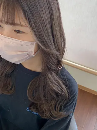 セミロング カラー ALO art hair所属・  AYARIのヘアスタイル