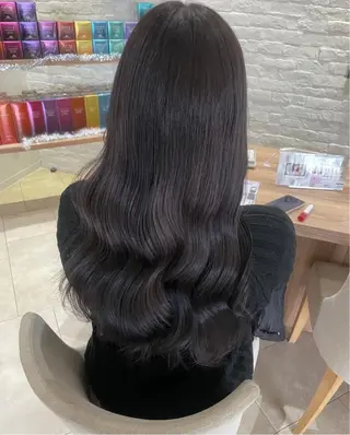カラー 横江 花梨のヘアスタイル
