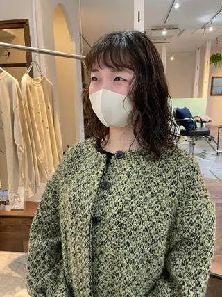 セミロング パーマ 高橋 愛美のヘアスタイル