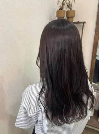 ロング カラー 田邊 汐音のヘアスタイル
