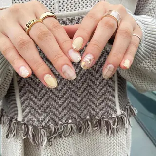 ネイル 𝕄𝕚𝕪𝕦🤍 自由が丘⌇パラジェルのネイルデザイン