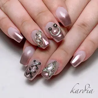 ネイル καρδιά -ｶﾙﾃﾞｨｱ-のネイルデザイン