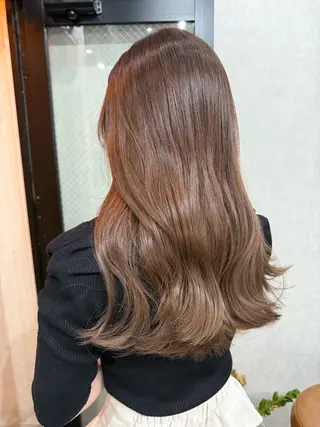 ロング カラー AIRI layer cut hairのヘアスタイル