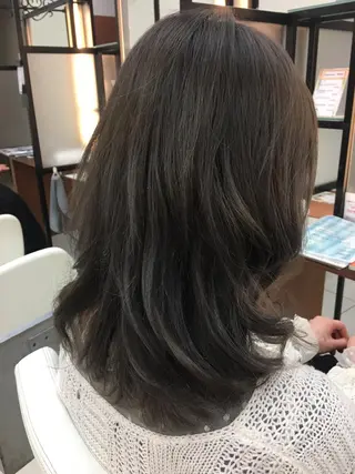 カラー N° jillva ♦️川端裕司♦️のヘアスタイル