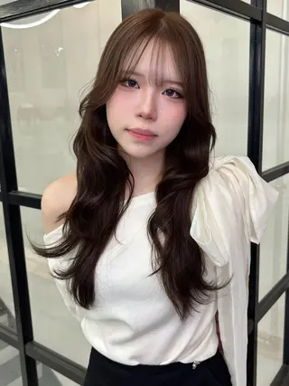 ロング カラー MaisonHALU 松浦光咲のヘアスタイル