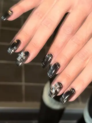 ネイル 🪐富島彩夏 /海外nail🪐のネイルデザイン