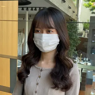 セミロング タンバルモリパーマ 礒井メンキのヘアスタイル