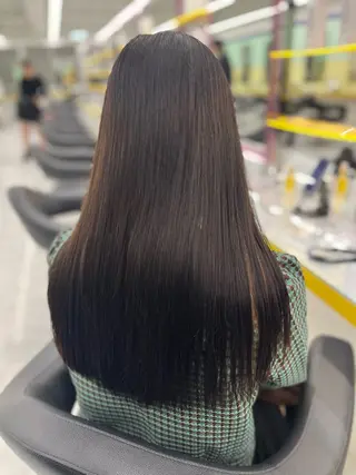 ロング カラー ハイトーンカラー 🦄レイヤーカットのヘアスタイル