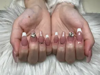 ネイル SOARE🤍 🤍のネイルデザイン