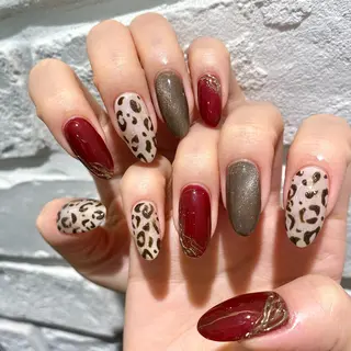 ネイル 矢崎 千春のネイルデザイン