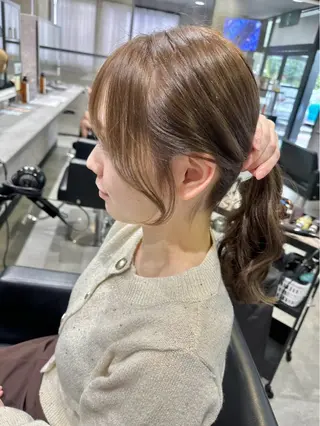 セミロング カラー 伊藤 由妃乃のヘアスタイル