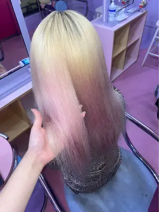 ロング TOY🐈‍⬛🎀 派手髪/地雷系のヘアスタイル