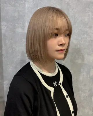 ショート 🌐NATSUMI 🌐【寒色カラー】のヘアスタイル