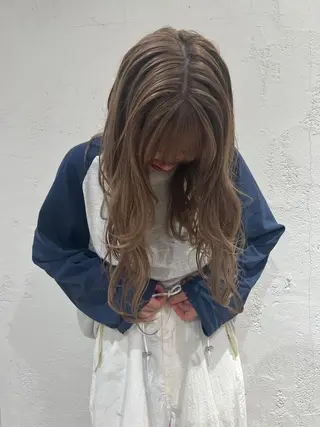 ロング カラー ベージュ/アレンジ /横浜/杉本千夏のヘアスタイル