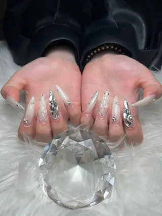 ネイル 井尻 紗菜のネイルデザイン