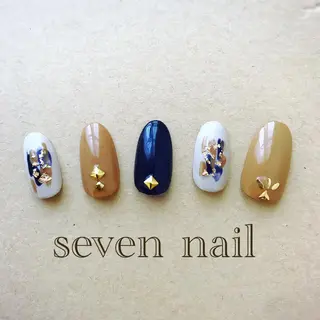 ネイル 名倉 なな子のネイルデザイン