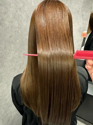 ロング 岩崎 恵実のヘアスタイル