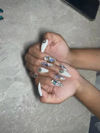 ネイル LAVISH nail salonのネイルデザイン