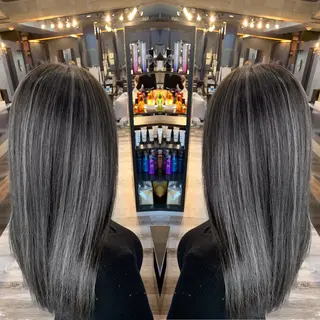 セミロング カラー KIRA スズキ タクヤ／店長のヘアスタイル