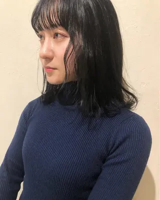 ミディアム レイヤーカット/ 透明感カラーmikuのヘアスタイル