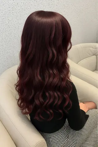 ロング 李 文のヘアスタイル