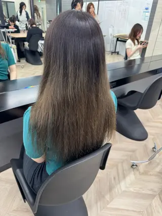 ロング ハイトーン/レイヤー SHUNのヘアスタイル