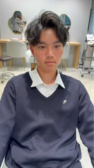 メンズ センターパート/眉毛 メンズカットNEXTのヘアスタイル