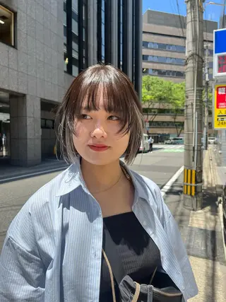 カラー こまつばらみお/レイ ヤー/ダブルカラーのヘアスタイル